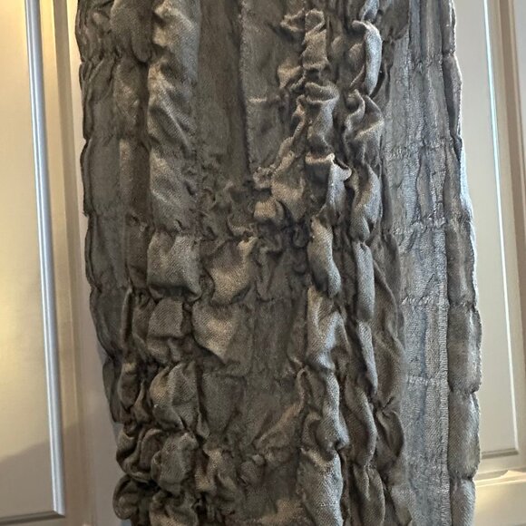 Grey Ruffled Scarf - Picture 2 of 4